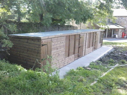  Hutch'n'Such   Wooden Dog Kennels and Runs